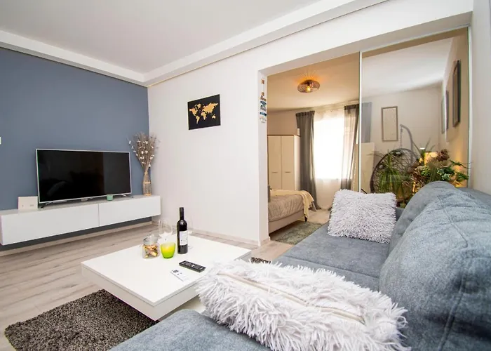 Oasis Apartment